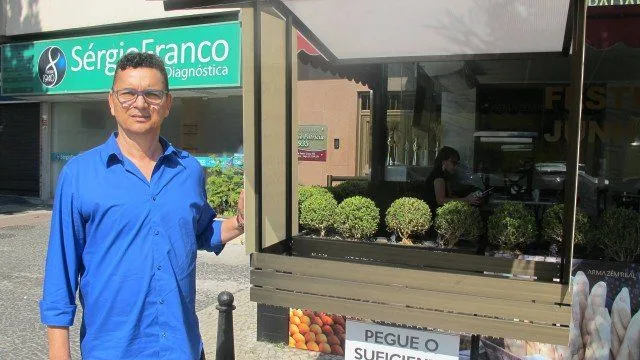 Restaurante em Bairro na Zona Oeste oferece comida a moradores de rua e animais