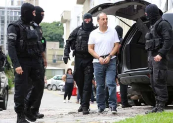 Cabral é levado para solitária em Bangu