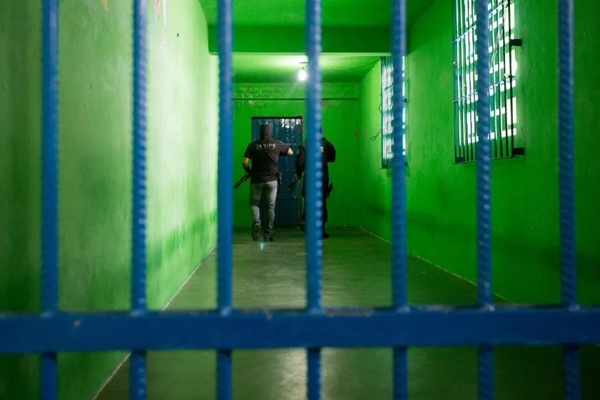 ABSURDO!!ORGANIZAÇÃO MONTA CURSO PARA FAZER BOMBA!!!