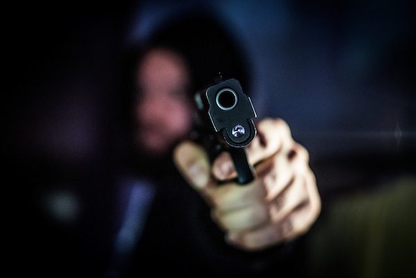 Após marcarem encontro na OLX, bandidos roubam carro de vendedor(