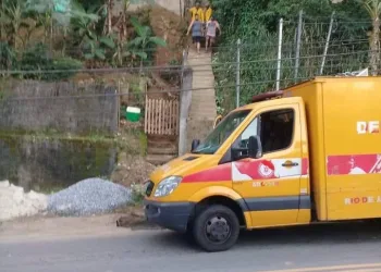 TRAGÉDIA  EM MANGARATIBA!! 5 PESSOAS MORTAS EM CHACINA!! (FOTOS)