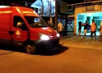 TIROS E CONFUSÃO NA ILHA GRANDE!! TRÊS FERIDOS!!