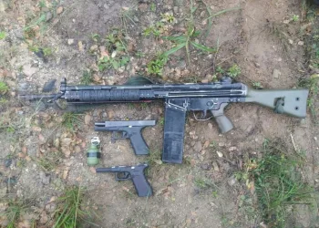 Confronto deixa cinco bandidos mortos no Complexo do Alemão( IMAGEM FORTE)