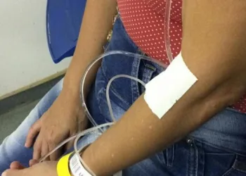 HOMEM TENTA MATAR A MULHER EM MESQUITA
