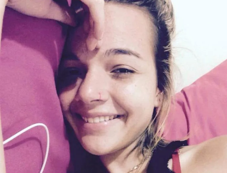 JOVEM MORRE ESTRANGULADA NO RJ!!