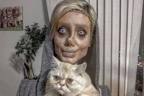 Mulher que enganou o mundo com “mudança radical” mostra face real