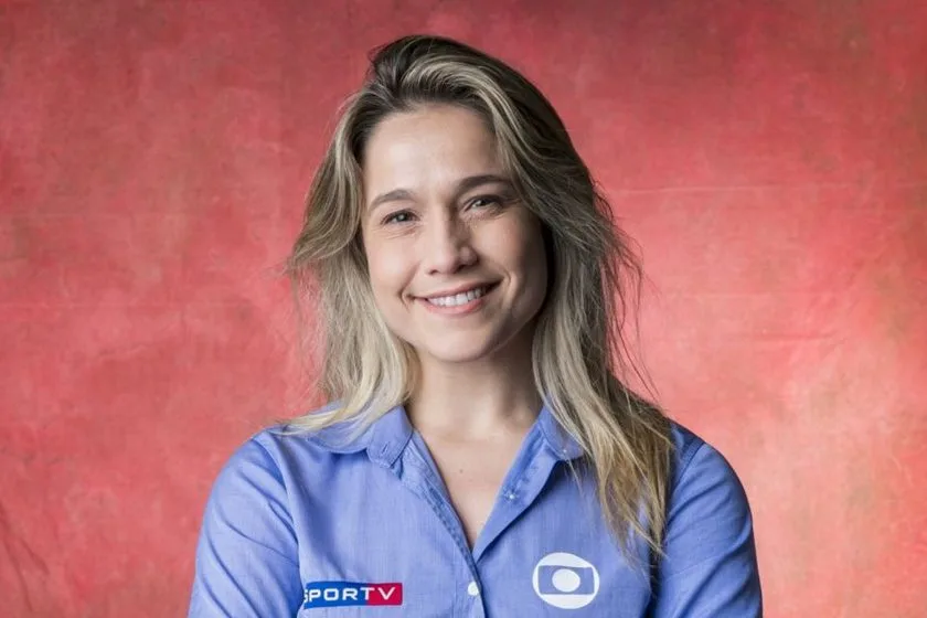 Apresentadora da Globo dá bronca em namorada por causa de jogo do Brasil