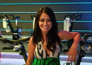 Mulher morre após ser atropelada pelo próprio carro