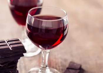 Chocolate E Vinho Tinto Ajudam A Combater Rugas E Manter A Pele Jovem, Dizem Cientistas