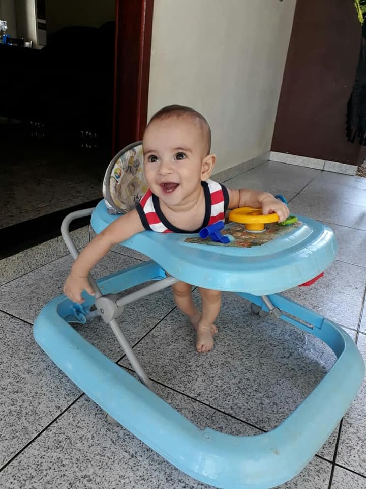 AJUDEM ESSE BEBEZINHO!!!