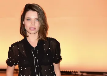 Atriz diz que a heterossexualidade é uma orientação forçada
