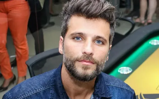 Bruno Gagliasso perde patrocínio após internautas recuperarem tpostagens homofóbicos