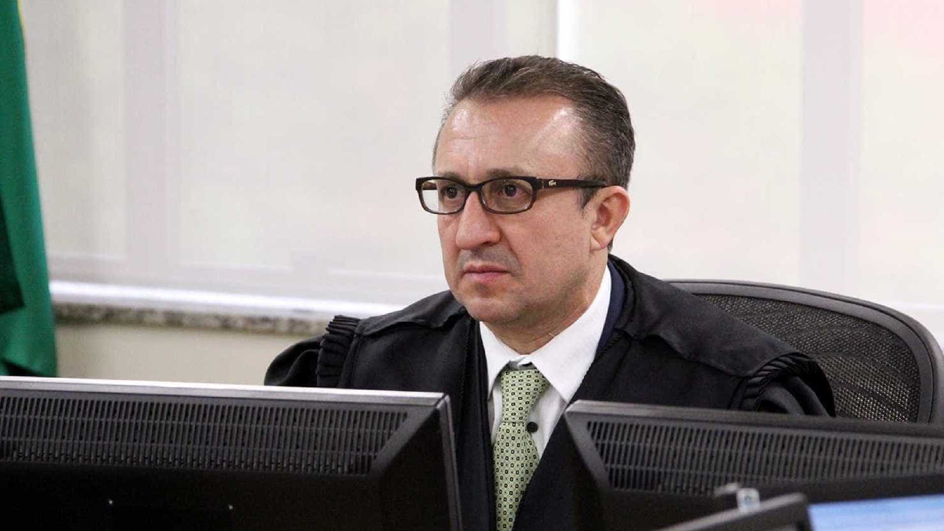 Quem é Rogério Favreto, o desembargador que mandou soltar Lula