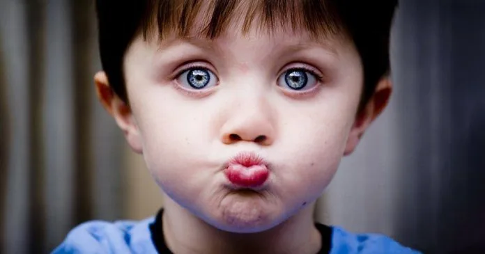 Uma Criança Feliz É Barulhenta, Inquieta, Alegre E Rebelde