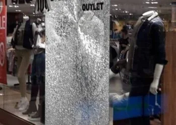 Joalheria é assaltada em Shopping no RJ!! houve troca de tiros!!