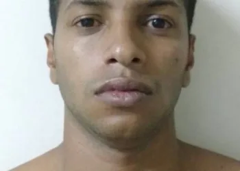 Homem é preso por após matar ex a facadas na frente do filho de 4 anos