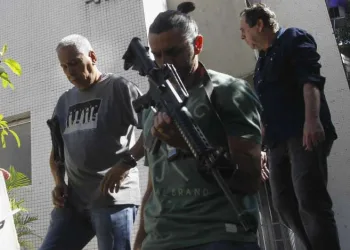 Menor explorada sexualmente por quadrilha de ex-policial foi mantida em cárcere privado