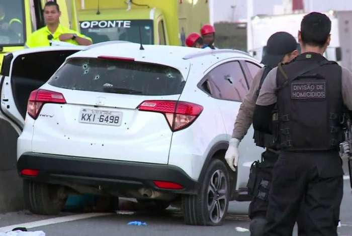 SEIS BANDIDOS FORAM MORTOS EM CONFRONTO COM A POLICIA AGORA POUCO NO RJ