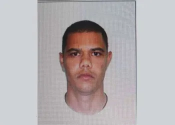 Sargento da PM que atua na milícia está foragido