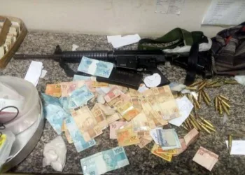 Militares do Exército prendem três traficantes em Comunidade na Zona Oeste!!