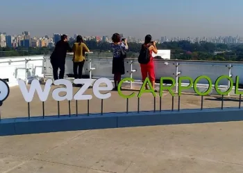 Waze estreia serviço de caronas para melhorar o trânsito no Brasil inteiro