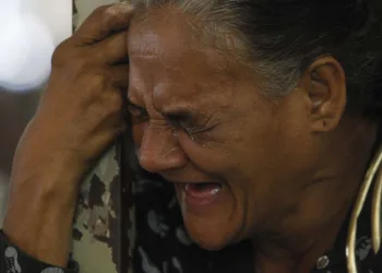 A dor de uma tia’A gente implorava pra ele sair dessa vida’, diz tia de adolescente morto dentro de trem no rj