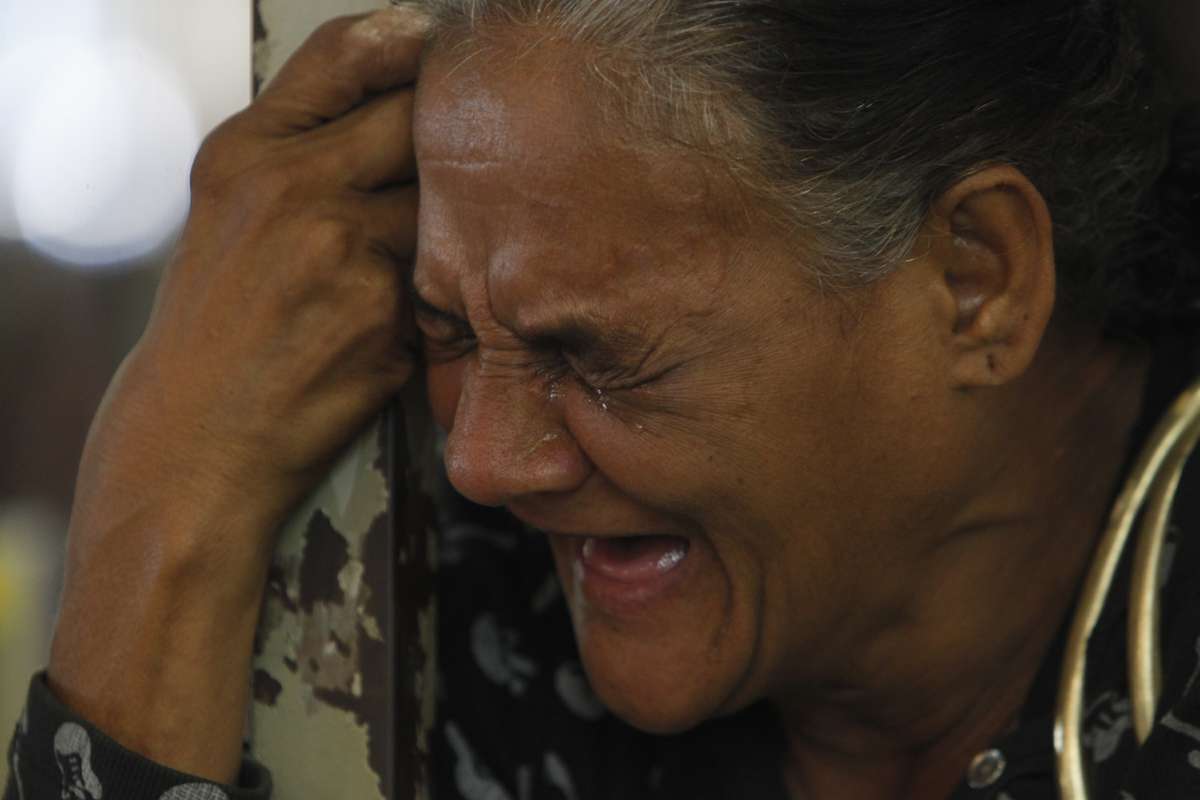 A dor de uma tia’A gente implorava pra ele sair dessa vida’, diz tia de adolescente morto dentro de trem no rj
