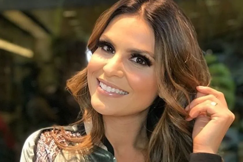 Cantora diz que foi demitida por Aline Barros após assumir ser gay