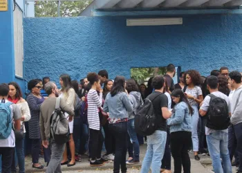 UEZO SE MOBILIZA EM PROL DA INVESTIDURA DE PROFESSORES