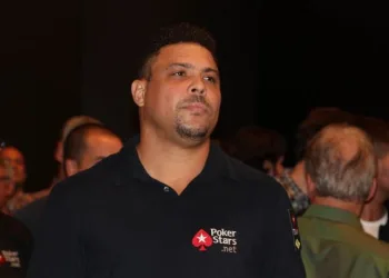 Ronaldo Fenômeno é internado em UTI!!