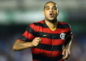 Adriano Imperador volta a impressionar fãs com sua humildade