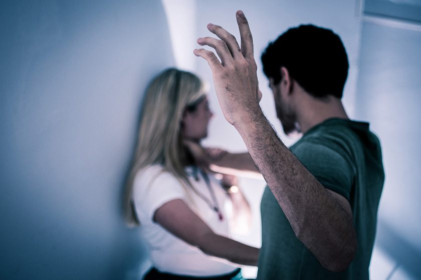 Pai é preso suspeito de enforcar a própria filha de 17 anos