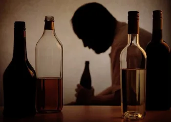 Estudo mostra ligação entre álcool e suicídio na faixa de 25 a 44 anos