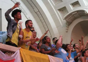 Alerj aprova passe livre para todos os estudantes de faculdades e cursos técnicos em transportes intermunicipais