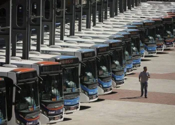 Trinta ônibus novos, equivalentes a 0,44% da frota do Rio, começam a rodar nesta sexta