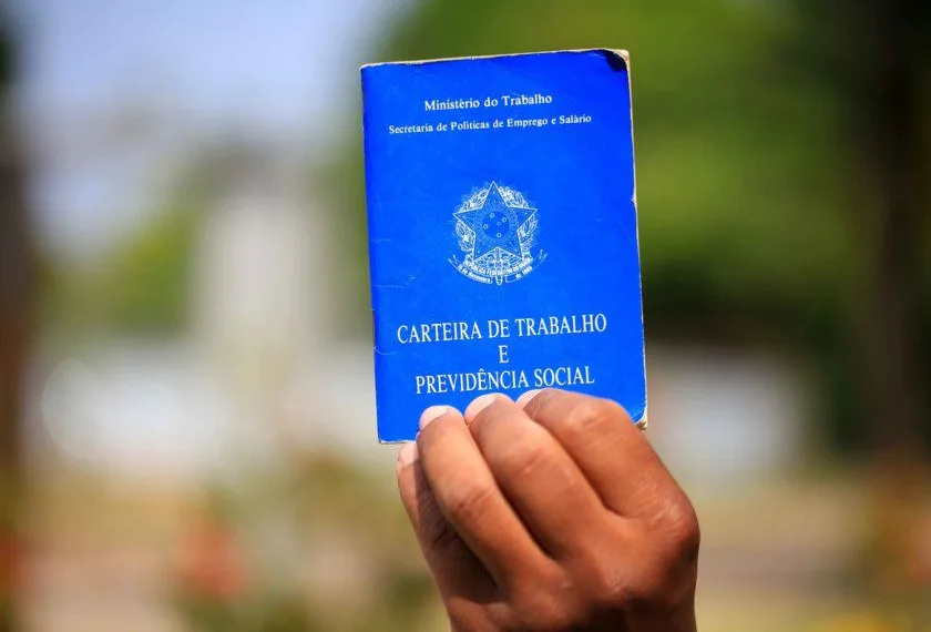 Governo federal propõe salário mínimo de R$ 1.006 para 2019