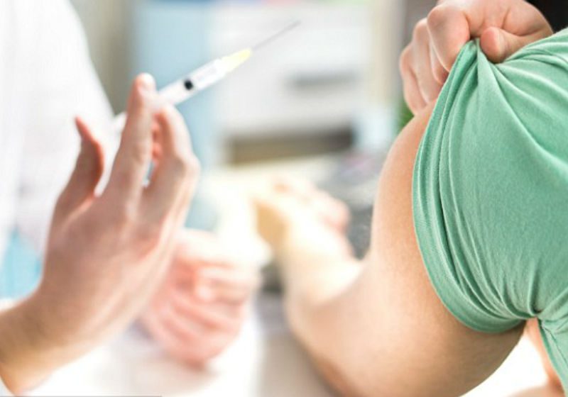 Cientistas criam vacina universal contra vírus da gripe pra vida toda