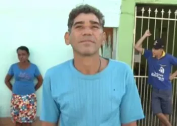 Homem reaparece em casa após ser dado como morto, velado e enterrado