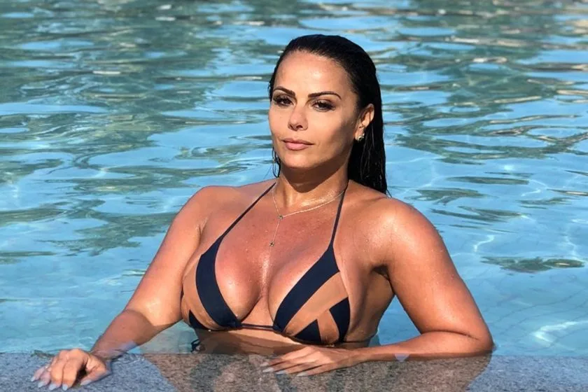 Vizinhos se revoltam com festanças na casa de Viviane Araújo