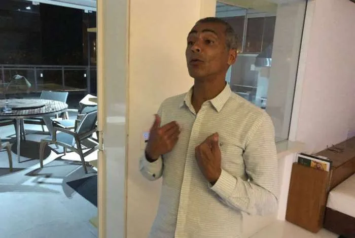 ROMÁRIO CHAMA GAROTINHO DE LADRÃO E EDUARDO PAES DE ASSASSINO!!!