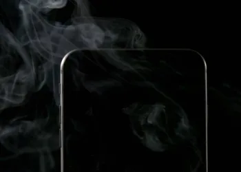 Celulares terão que informar nível de radiação emitida, determina Anatel