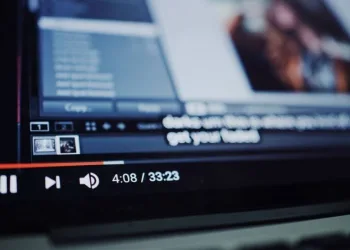 YouTube e Netflix testam AV1, novo codec que deixa streaming 40% mais rápido
