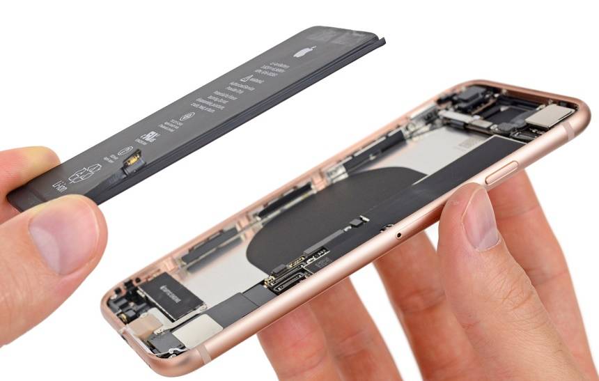 Trocar a bateria do iPhone vai ficar mais caro em 2019; veja os novos preços