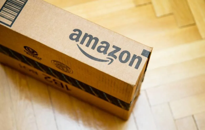Funcionários da Amazon estariam deletando reviews negativos em troca de propina