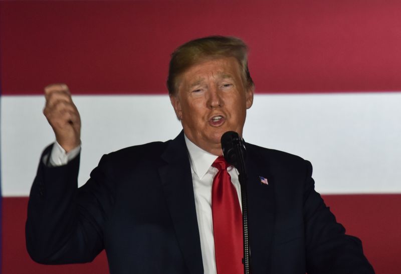 Governo Trump encontrou rebeldes venezuelanos para discutir golpe, diz NYT