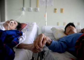 Morre idosa que ficou internada com marido: inseparáveis havia 82 anos
