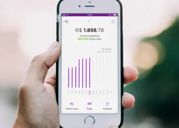 Nubank ganha botão 'Cobrar' para lembrar amigos de transferência para NuConta