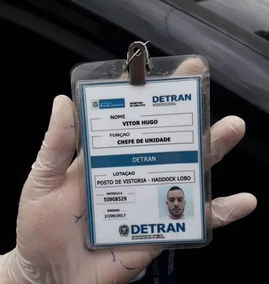 FUNCIONÁRIO DO DETRAN É MORTO A TIROS NO RJ!!