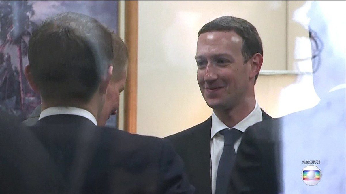 Mark Zuckerberg, CEO do Facebook, testemunha diante do Congresso dos EUA pela 1ª vez