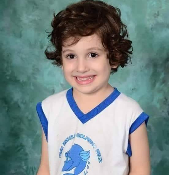 CRIANÇA DE 5 ANOS CAI DE CADEIRINHA DE BICICLETA DA MÃE E MORRE ATROPELADA NO RJ